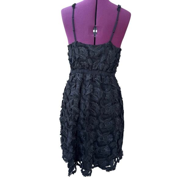 Women’s Express 3D Floral Black Cocktail Dress Size 8 - Picture 2 of 5